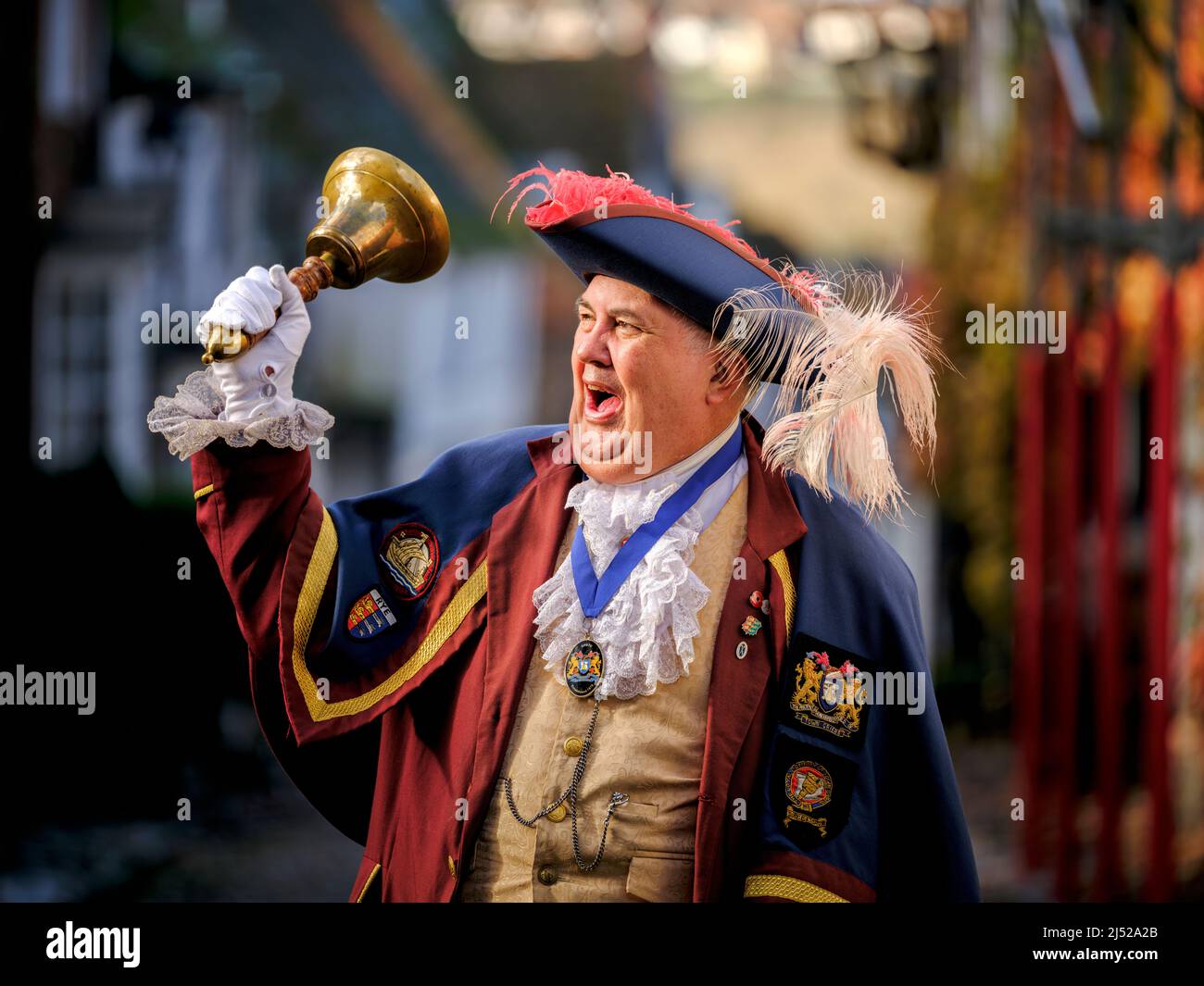 Solo per uso editoriale - Città Crier Paul Goring di Rye in East Sussex. Foto di Jim Holden Foto Stock