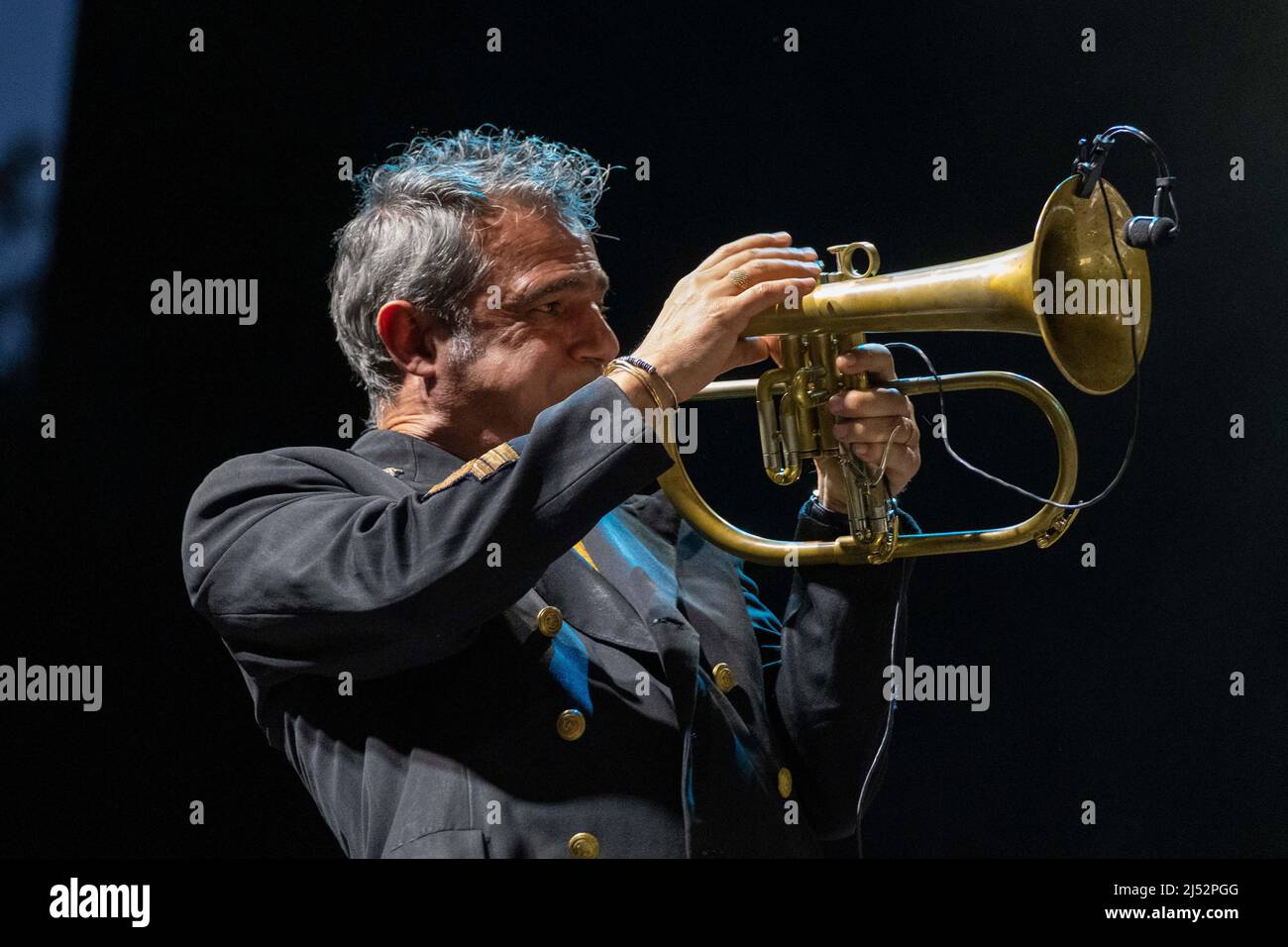 Verona, Italia. 30 giugno 2021. La foto mostra Paolo Fresu durante lo spettacolo al Teatro Romano di Verona per il Festival delle voci 2021 Foto Stock
