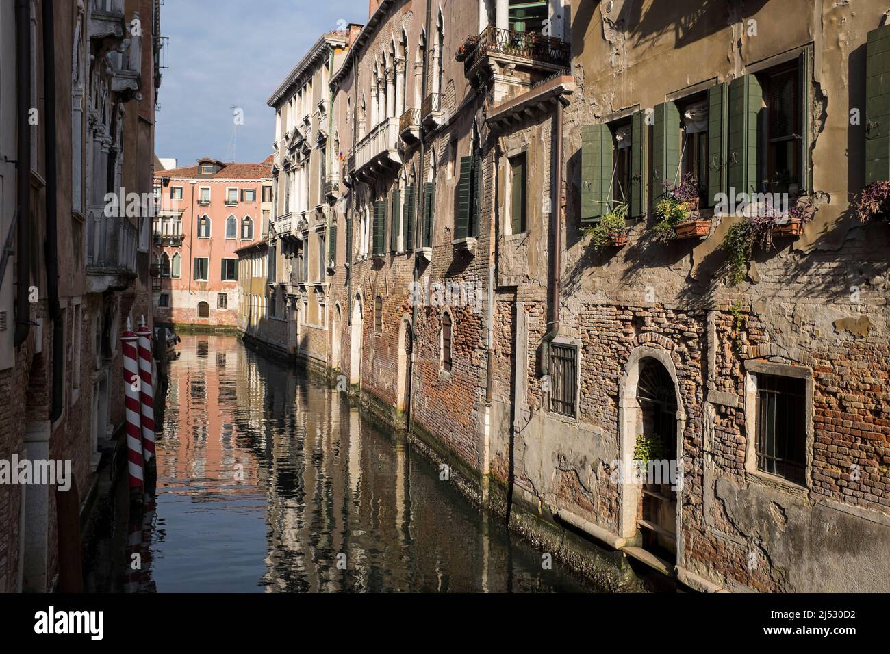 Quiet Back Street Canal Scene Dorsoduro Venezia Italia Foto Stock