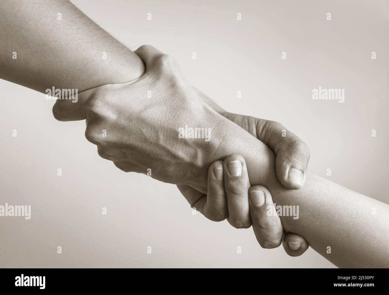 Dare una mano di aiuto, il supporto e l'assistenza concetto Foto Stock