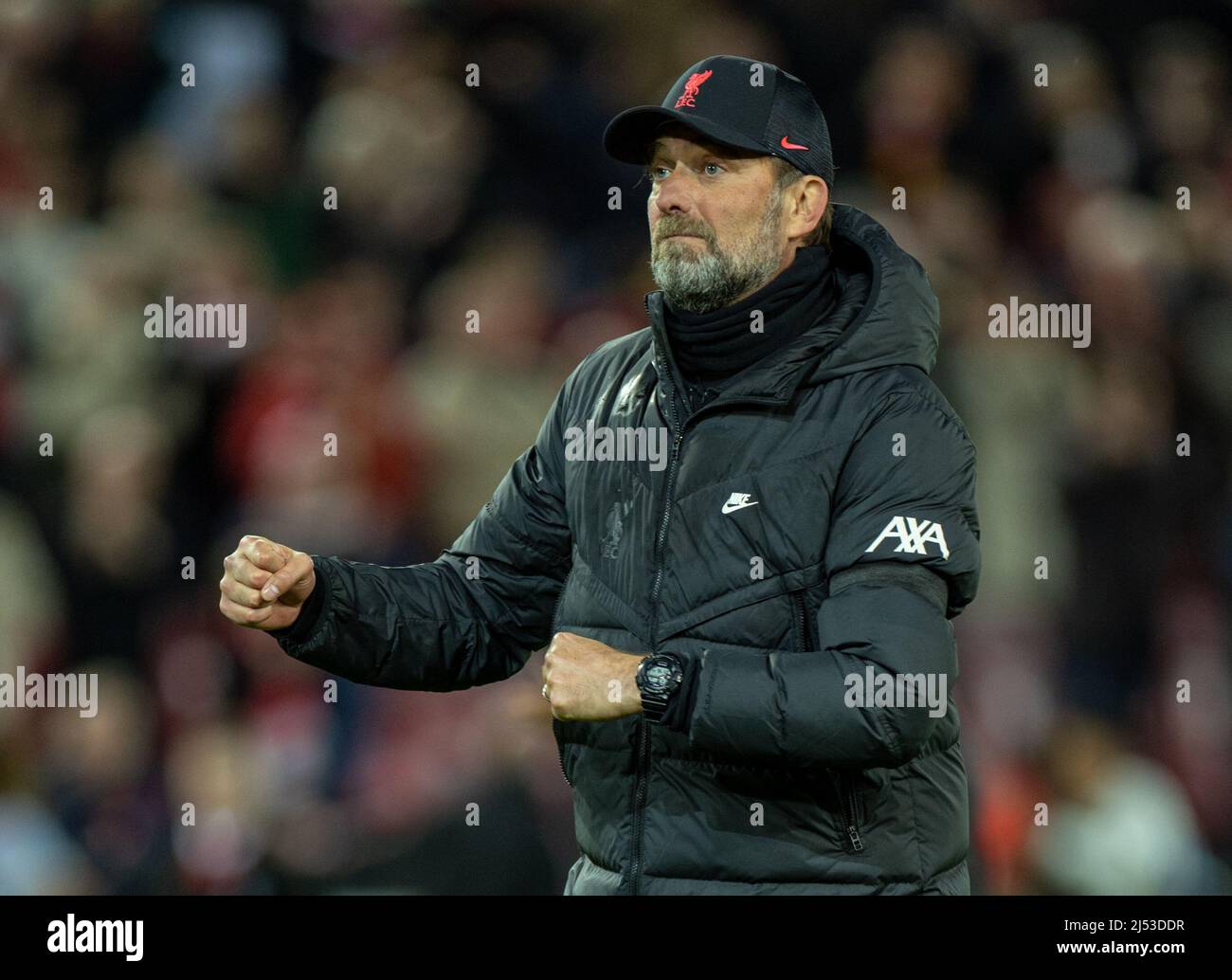 Liverpool. 20th Apr 2022. Il direttore di Liverpool, Jurgen Klopp, celebra la partita della Premier League inglese tra Liverpool e Manchester United a Liverpool, in Gran Bretagna, il 19 aprile 2022. Liverpool ha vinto il 4-0. Credit: Xinhua/Alamy Live News Foto Stock