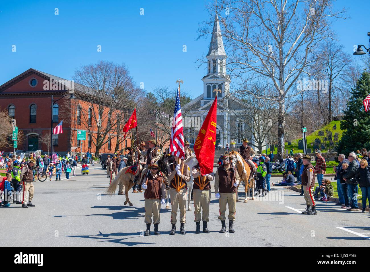 Patriots' Day Parade e la rievocazione della Guerra rivoluzionaria americana nella città di Concord, Massachusetts ma, USA. Foto Stock