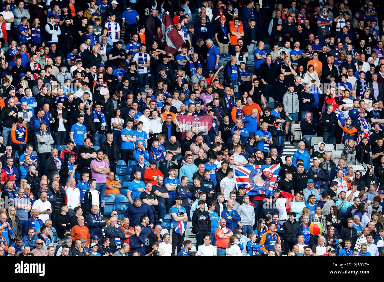 Rangers fc tifosi di calcio sul terrazzamento a Hampden Park, Glasgow, Scozia, Regno Unito Foto Stock