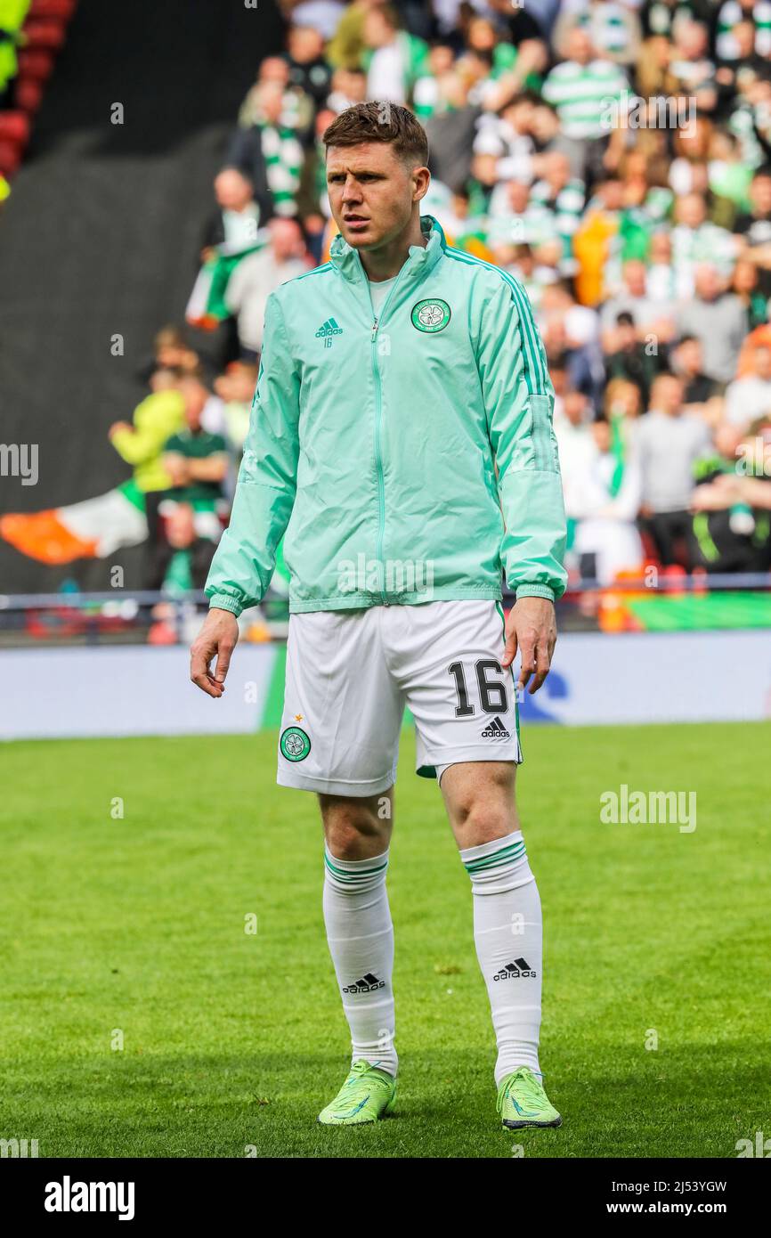 James McCarthy, un professionista di fotball, giocando per il Celtic FC, allenando ad Hampden Park, Glasgow, Scozia, Regno Unito Foto Stock