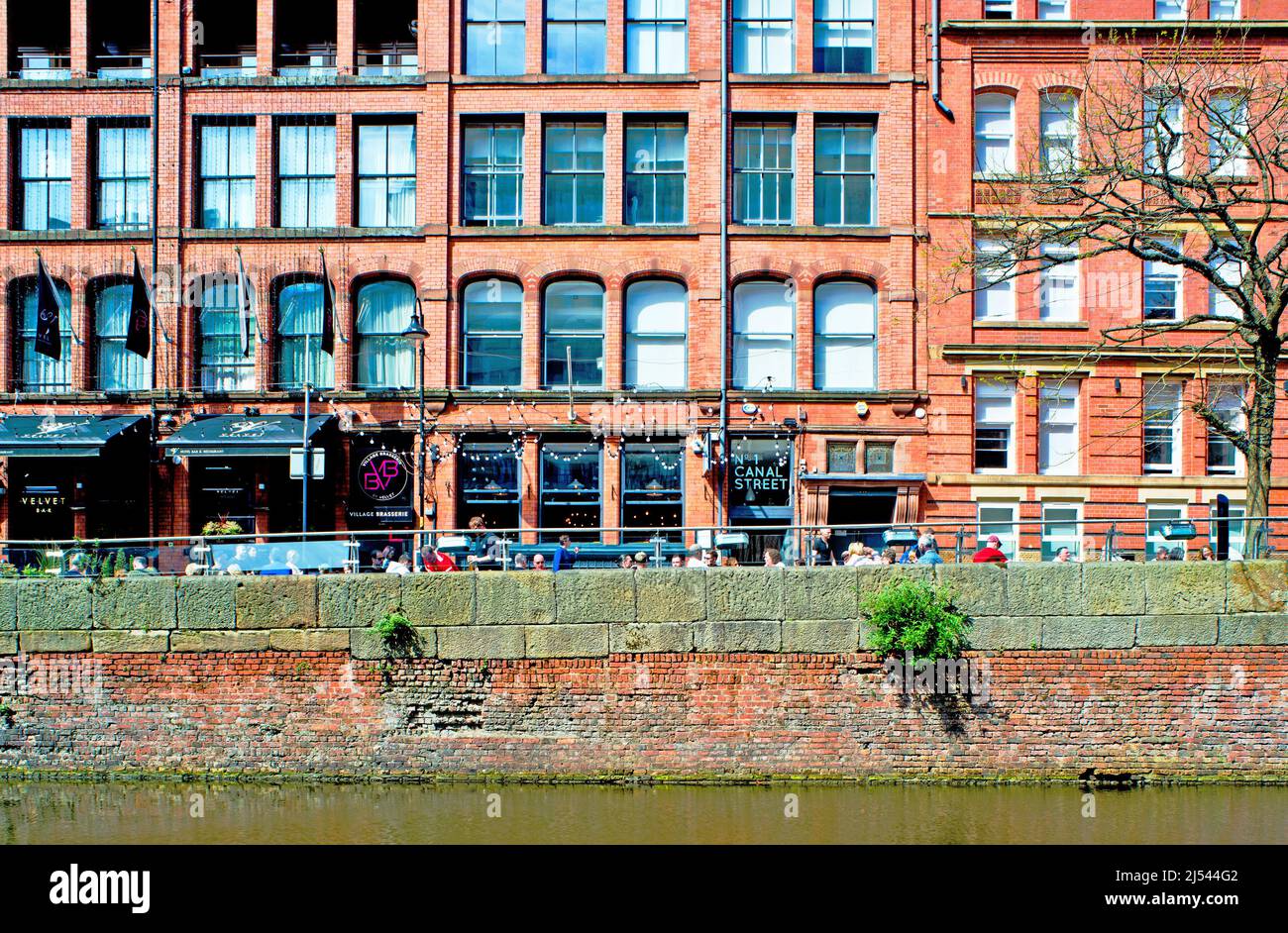 Rochdale Canal e Canal Street, Manchester, Inghilterra Foto Stock