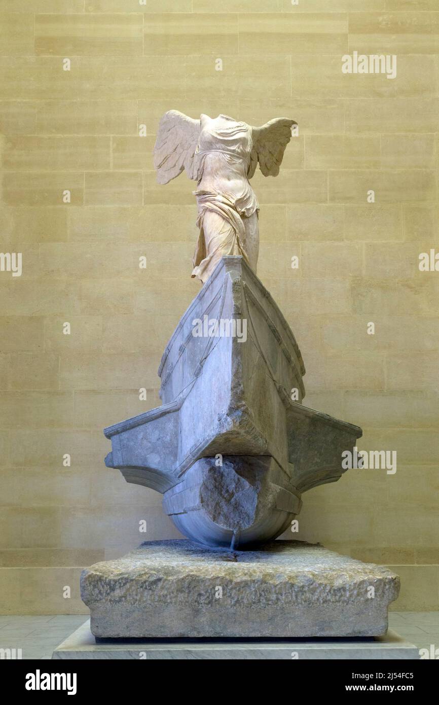 Vittoria alata di Samotrace, scultura in marmo greco antico, Museo del Louvre, Parigi, Francia Foto Stock