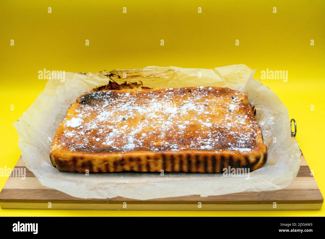 Torta al formaggio di Pasqua o pasca tradizionalmente fatta in casa Foto Stock