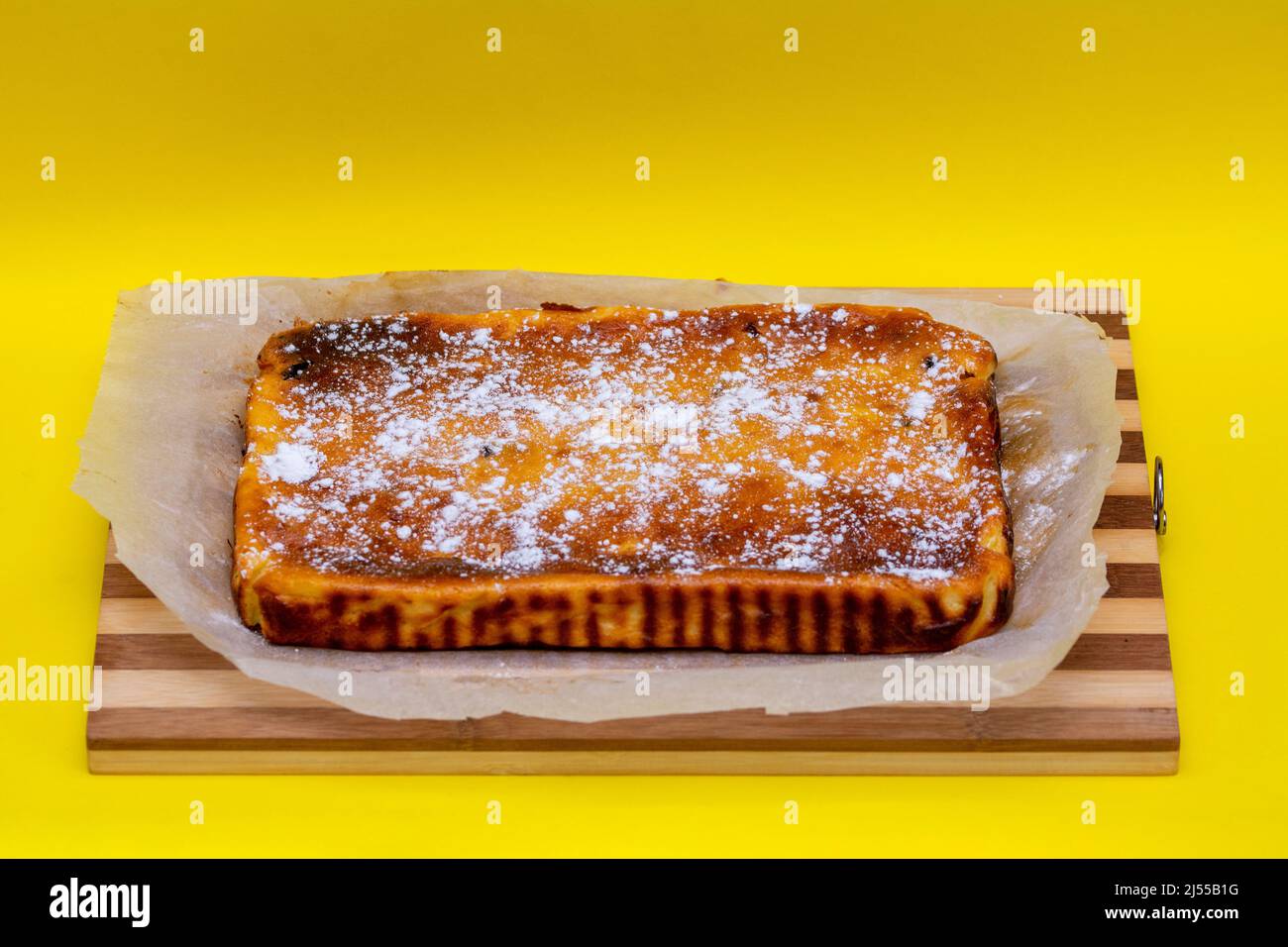 Torta al formaggio di Pasqua o pasca tradizionalmente fatta in casa Foto Stock