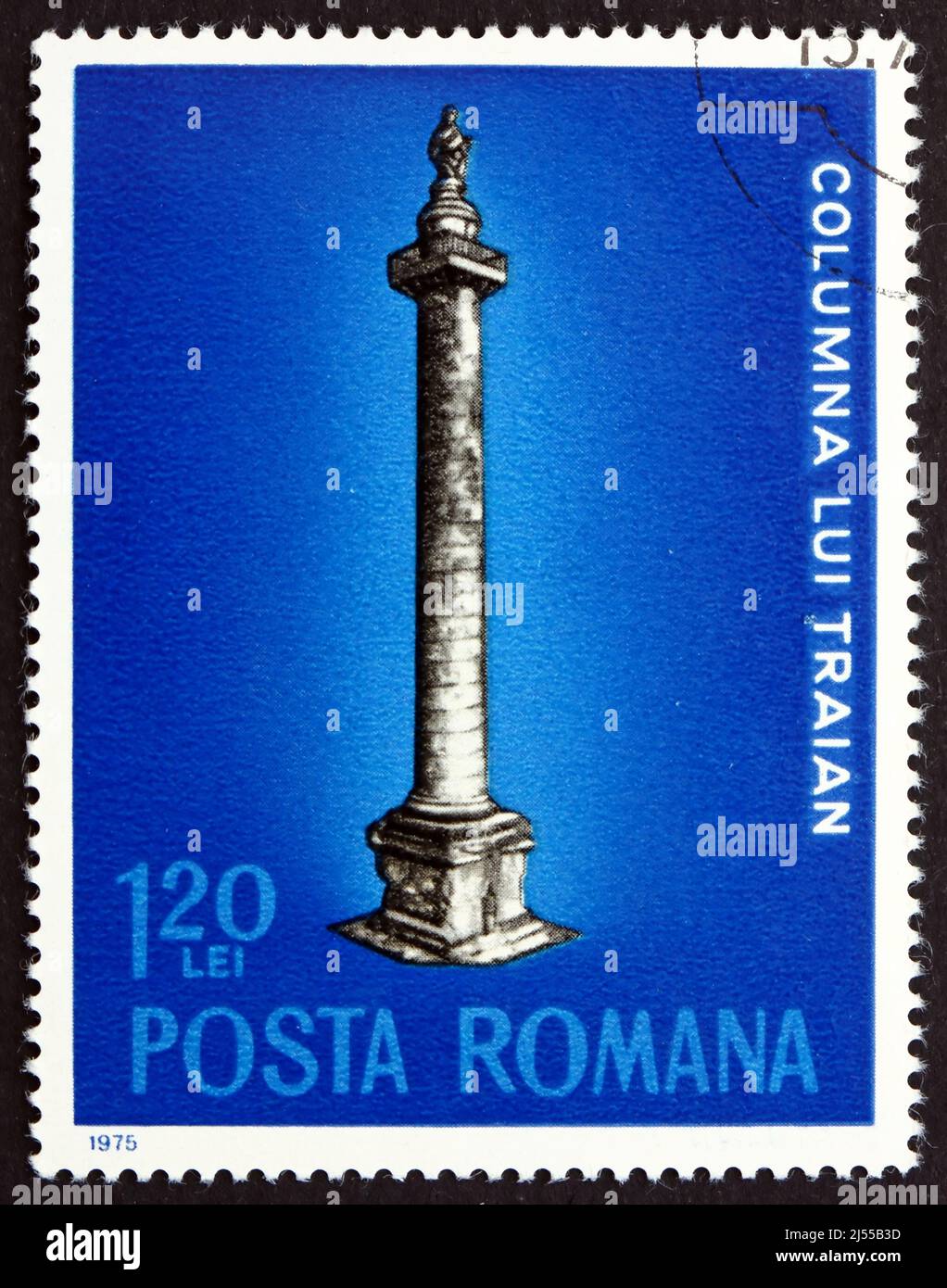 ROMANIA - CIRCA 1975: Un francobollo stampato in Romania mostra la colonna Trajans, Roma, Monumento Romano, anno del Patrimonio architettonico europeo, circa 1975 Foto Stock
