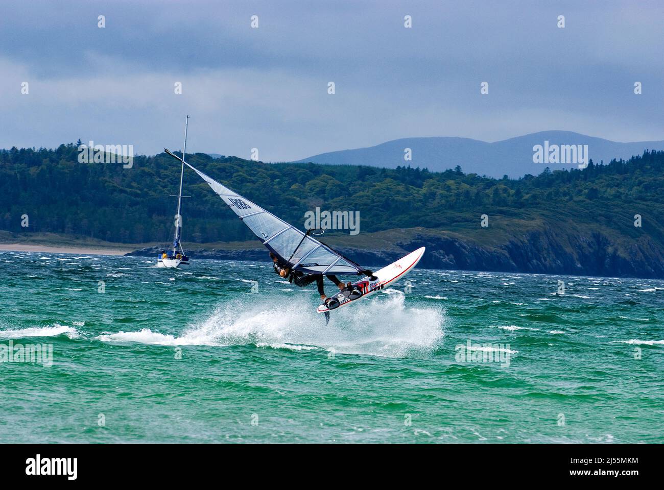 Windsurf a Downings, Donegal, Irlanda Foto Stock