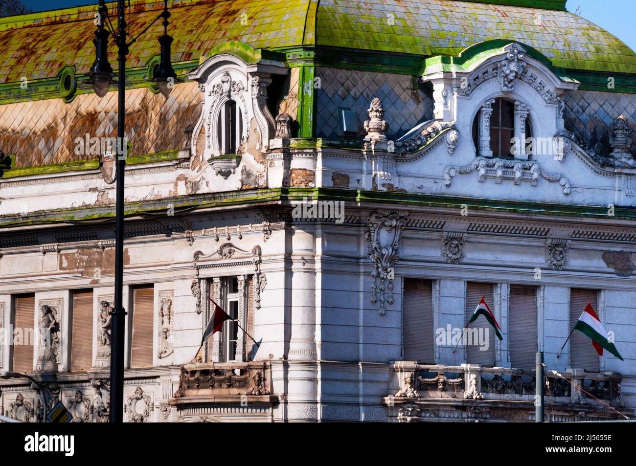 Casa barocca di fronte a Piazza degli Eroi a Budapest, Ungheria. Foto Stock