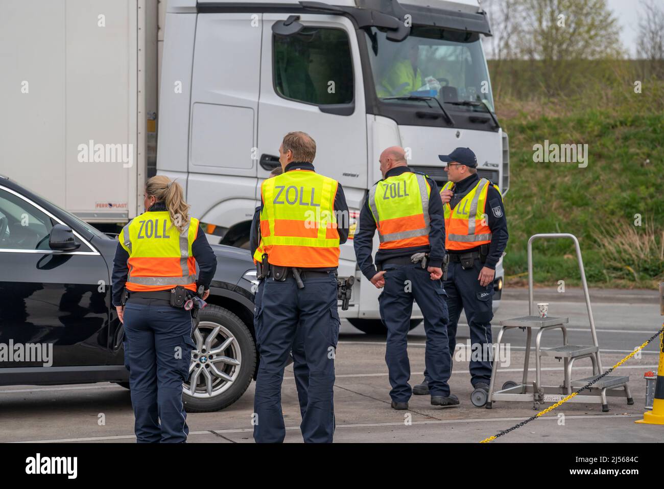 Controllo congiunto di dogana e polizia, sull'autostrada A3, direzione Colonia, presso la zona di riposo Stindertal, controllo focalizzato del contrabbando, furto, droga e s Foto Stock