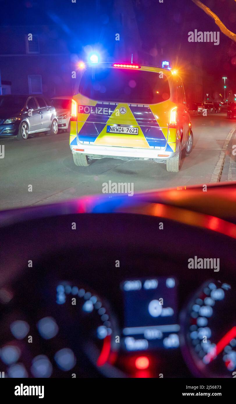 Controllo della polizia, auto di pattuglia, auto, NRW, Germania Foto Stock