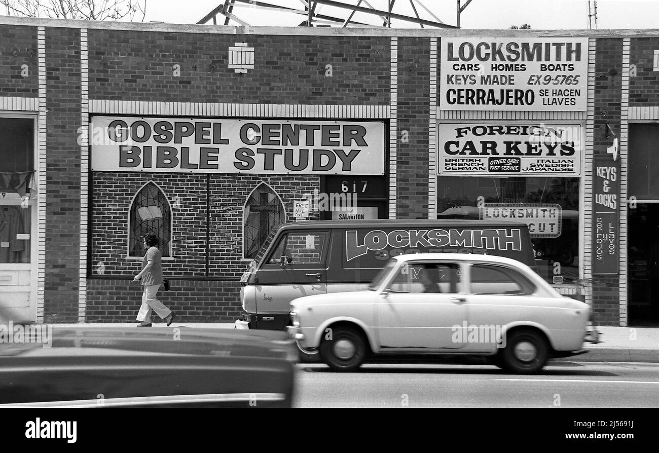 Storefronts a Hollywood, probabilmente Las Palmas Blvd. Appena a sud di Hollywood Blvd. A Los Angeles, CA. Foto Stock