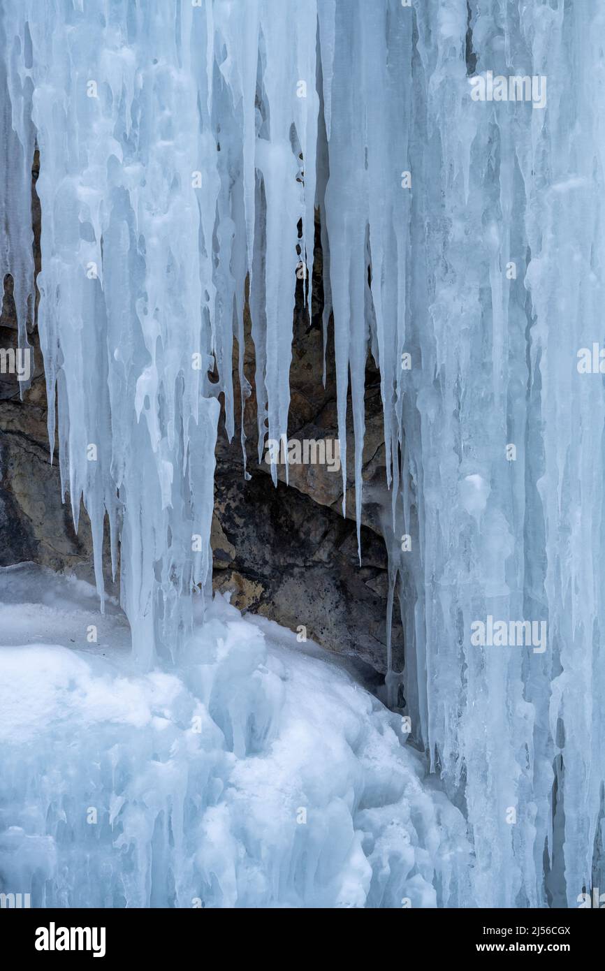 Formazioni di ghiaccio sulle pareti della gola di Uncomphagre nel Parco di ghiaccio di Ouray a Ouray, Colorado, USA. Foto Stock