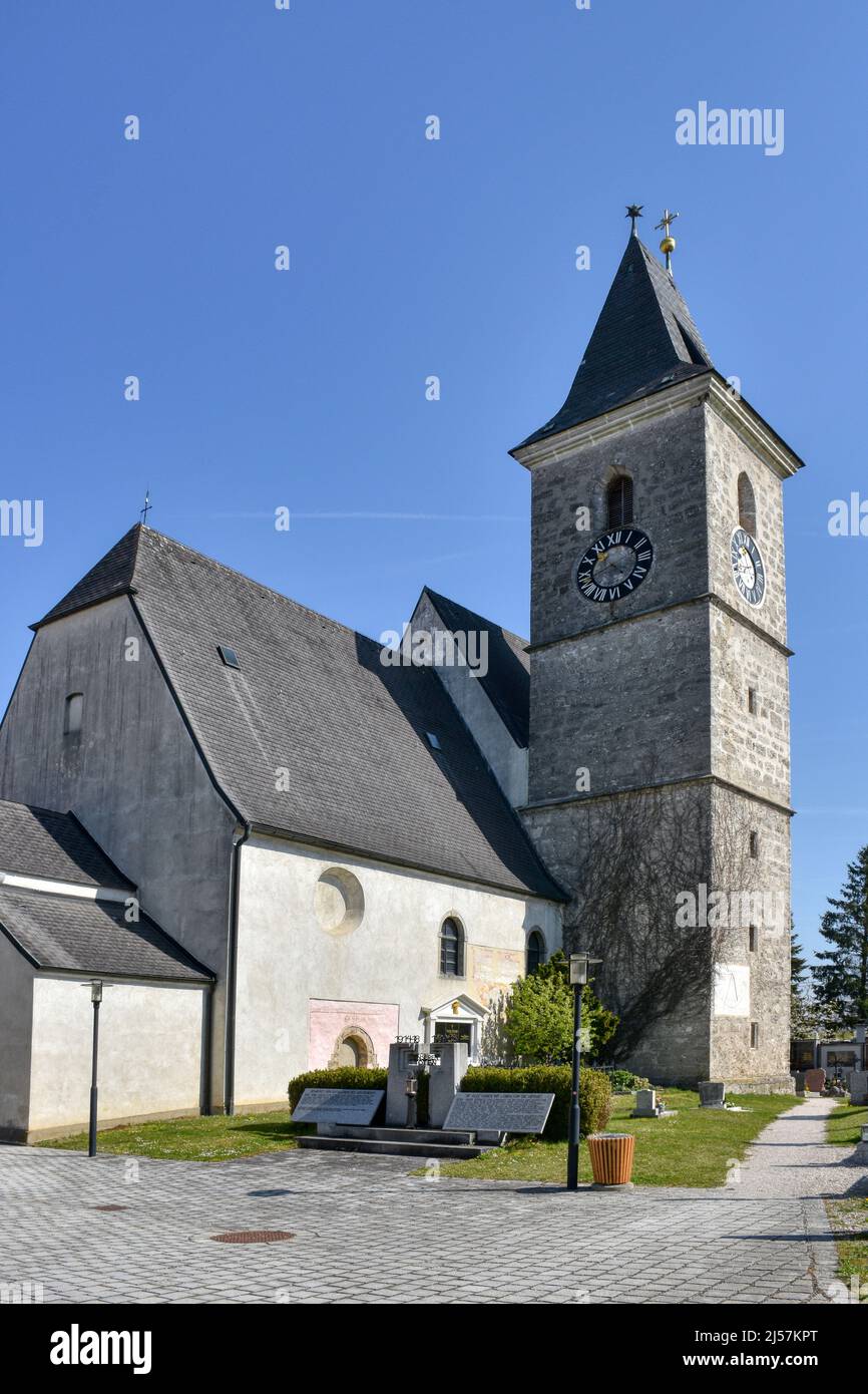 Kirche, Kronstorf, Pfarrkirche, Heiliger, Bartholomäus, Denkmalschutz, Gotisch, Gotik, Spätgotisch, Spätgotik, Einschiffig, Langhaus, Turm, Kirchturm, Foto Stock