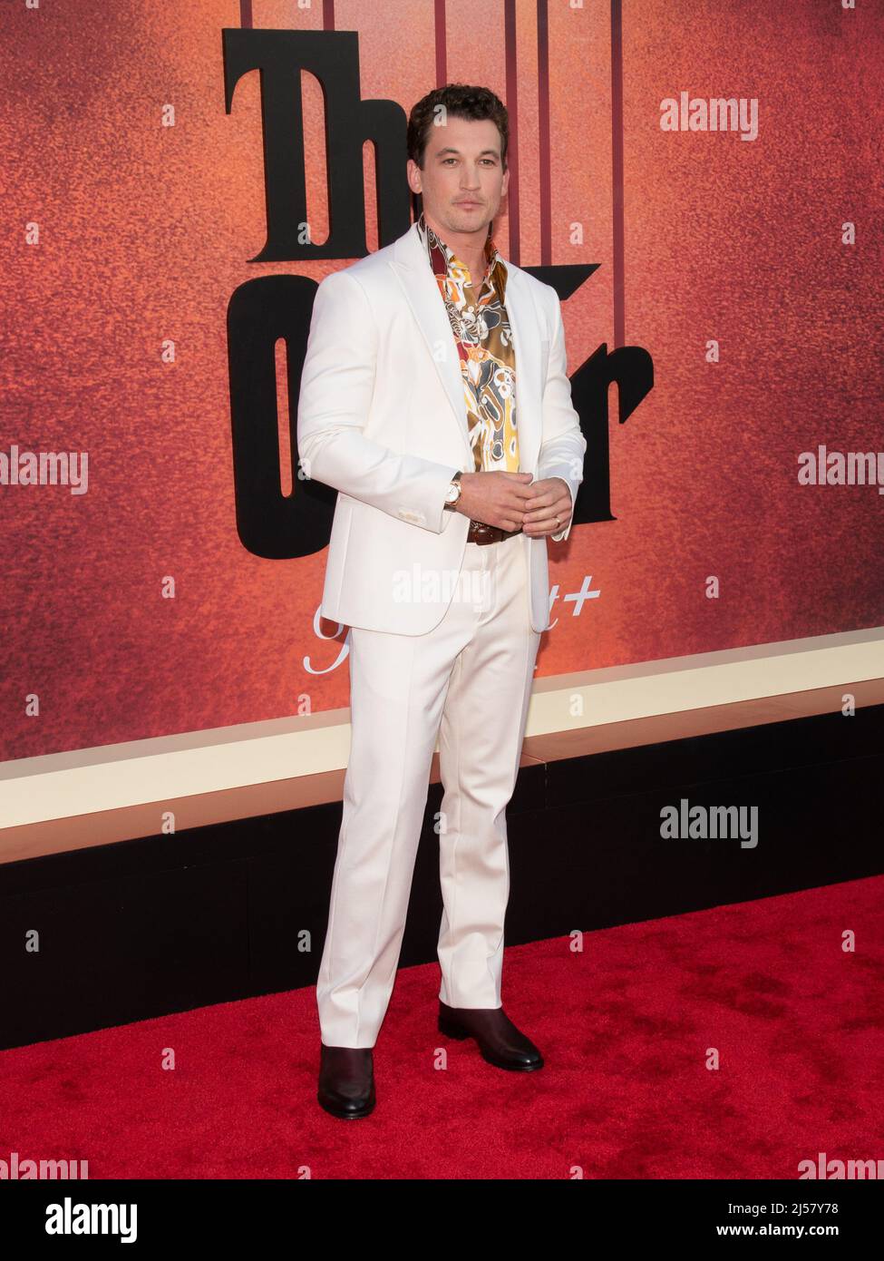 20 Aprile 2022 - Los Angeles, California - Miles Teller. Los Angeles Premiere di Paramount New Series 'l'offerta'. Photo Credit: Billy Bennight/AdMedia/MediaPunch Foto Stock