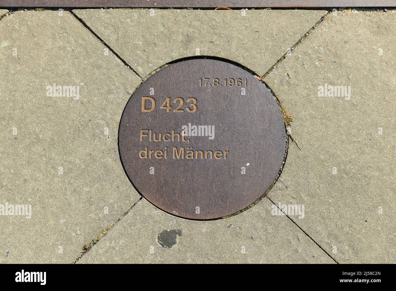 D 423 timbro dell'evento, fuga, muro di Berlino, Bernauer Strasse, Mitte, Berlino, Germania Foto Stock
