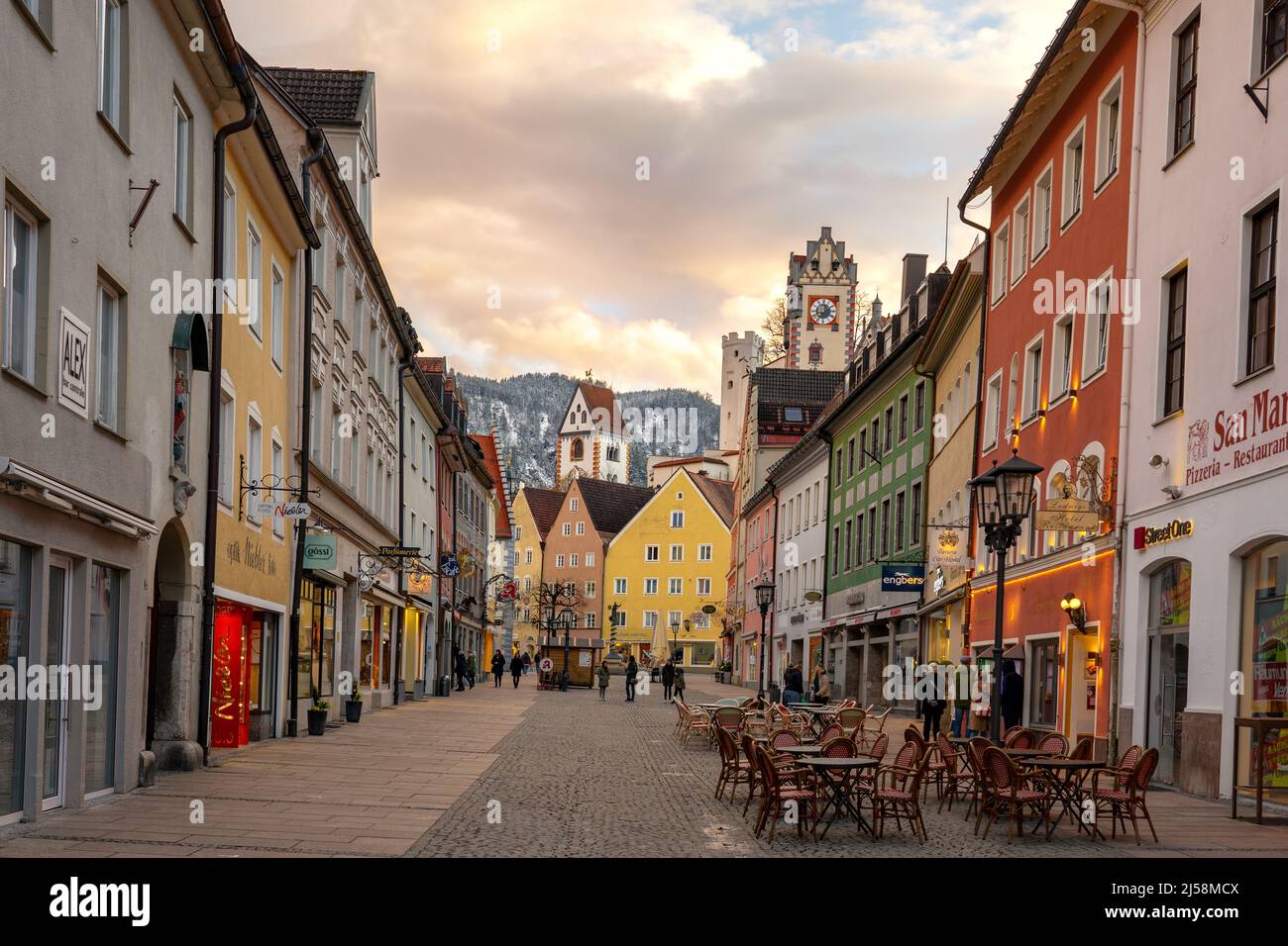 04.11.2022. Fussen, Germania: Bella città romantica colorata di Fussen Germania Foto Stock