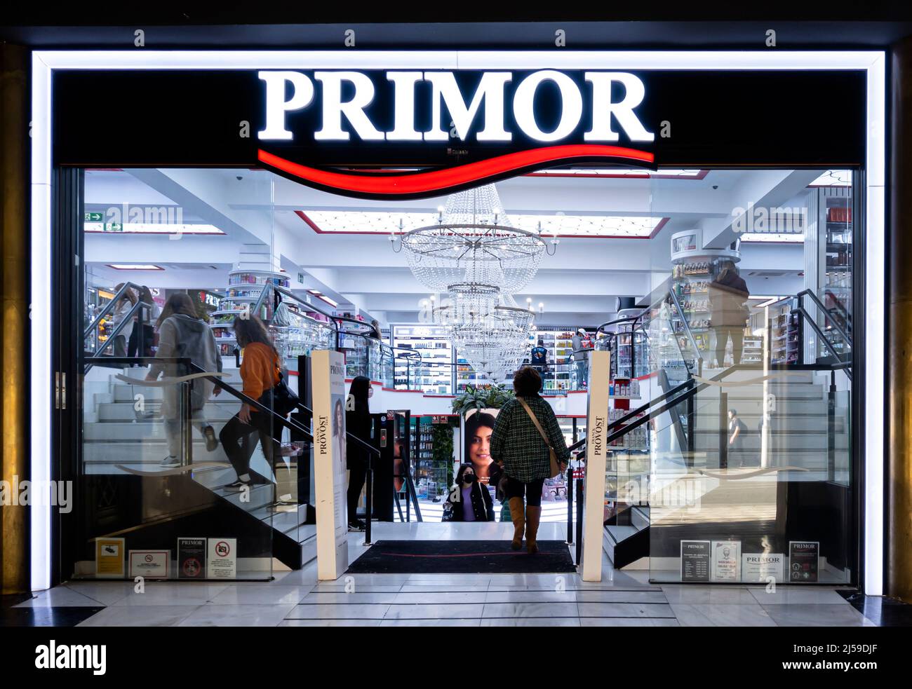 Perfumería Primor, negozio di cosmetici per profumi a Granada, Spagna Foto Stock