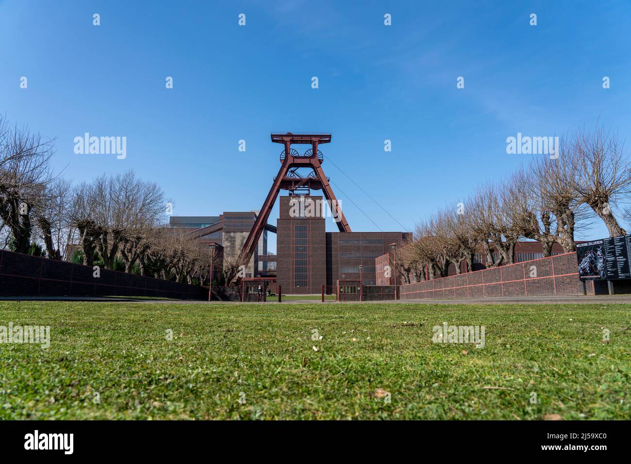 Zollverein Colliery, patrimonio dell'umanità dell'UNESCO, Essen, NRW, Germania, Zollverein Colliery, Patrimonio dell'umanità dell'UNESCO, torre a doppio traliccio di Foto Stock