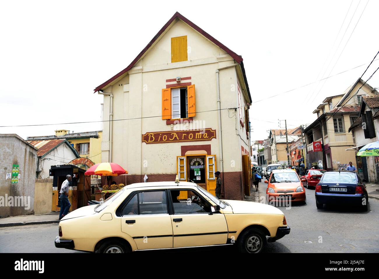Avenue du General Ramanantsoa nel centro di Antananarivo, Madagascar. Foto Stock