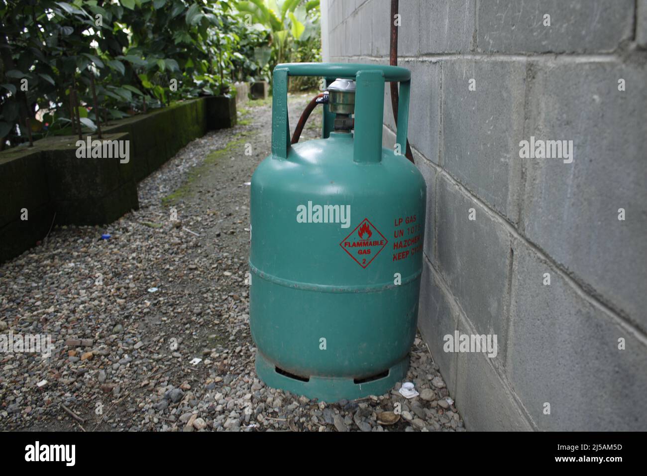Una bombola di gas LP da 13 KG utilizzata per la cottura a Port Moresby, Papua Nuova Guinea. Foto Stock