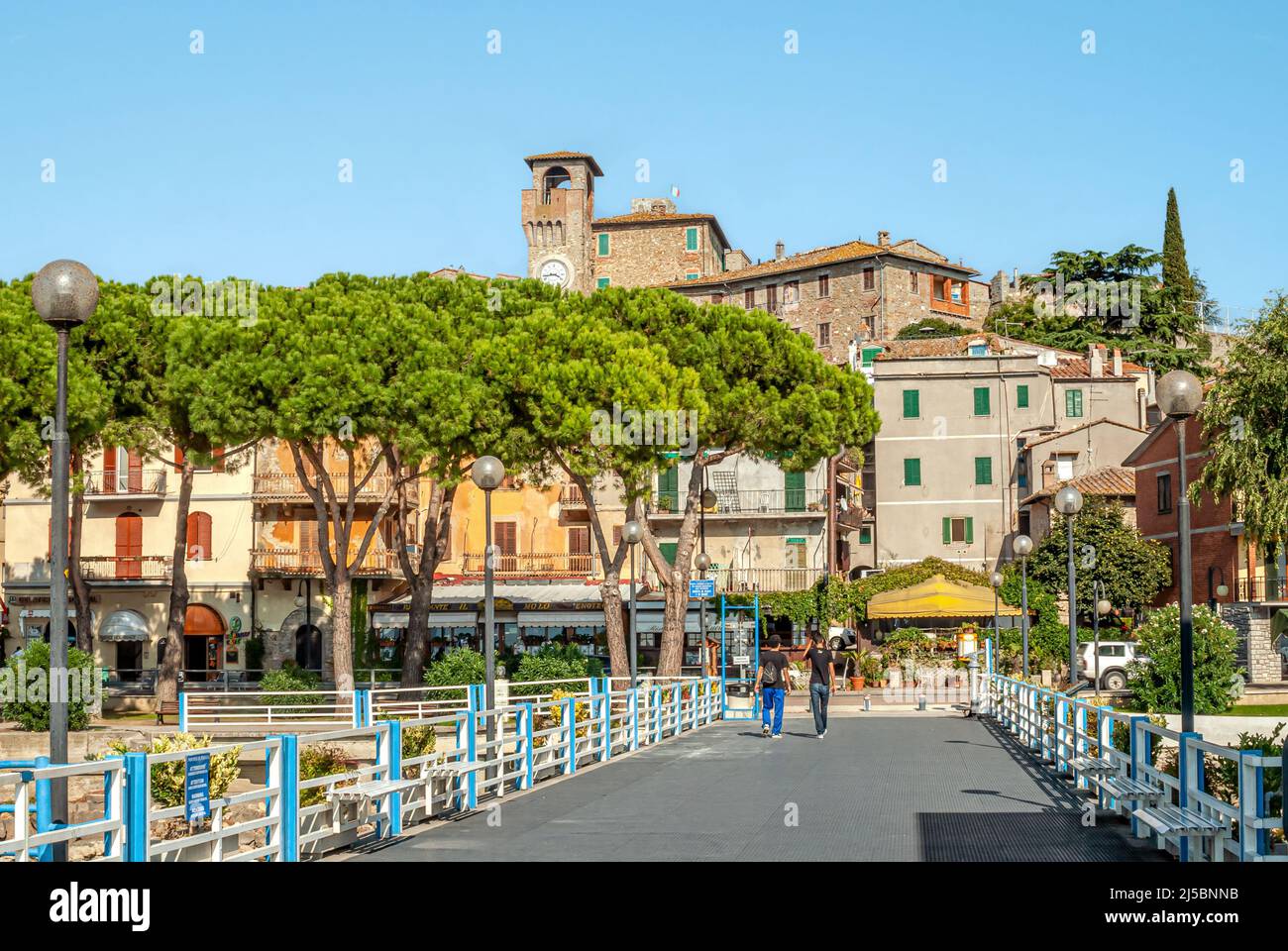 Lungolago e Pier di Passignano sul Trasimeno, Umbria, Italia Foto Stock