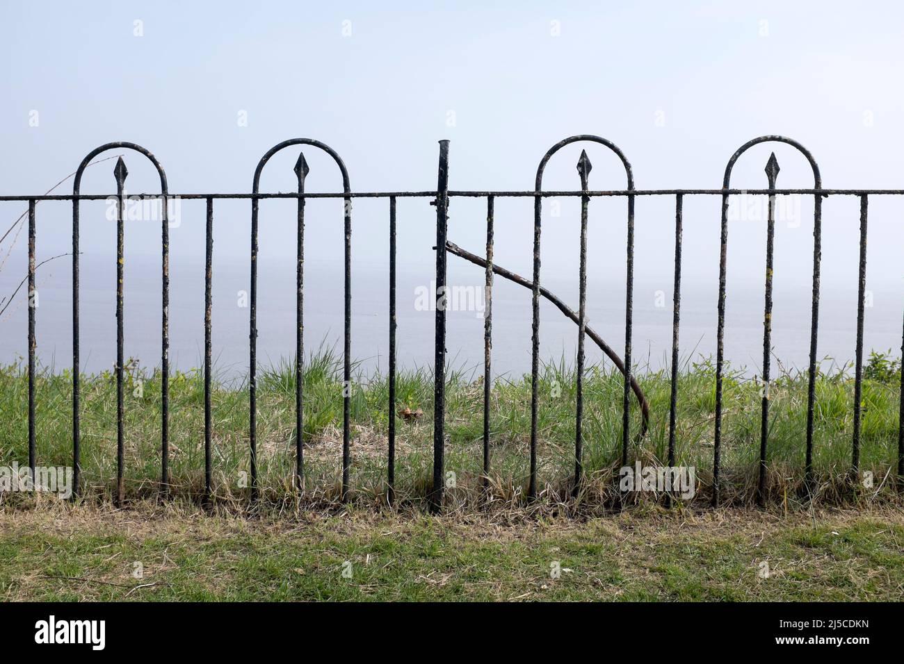 Cliff Top Fence ringhiere Cliff Walk Penarth South Wales Foto Stock