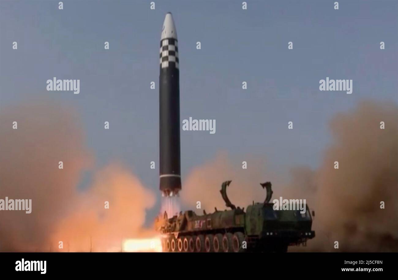 Lancio del missile HWASONG-17 IN COREA DEL NORD 25 marzo 2022. Foto Stock