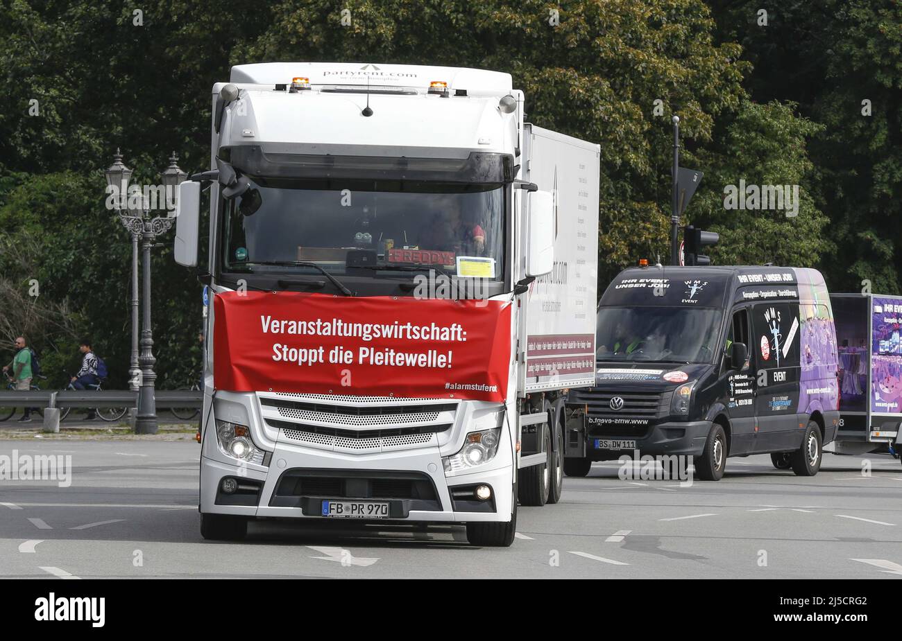 Berlino, DEU, 09.09.2020 - partecipanti alla crisi esistenziale dimostrativa nell'industria dell'evento, l'Alleanza Alarm Stage Red. [traduzione automatizzata] Foto Stock