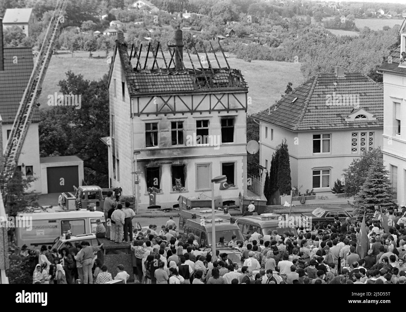 Solingen, 31.05.1993 - la casa bruciata di Solingen in cui cinque Turchi morirono dopo che i radicali di destra hanno sferrato un attacco arsone alla casa. [traduzione automatizzata] Foto Stock