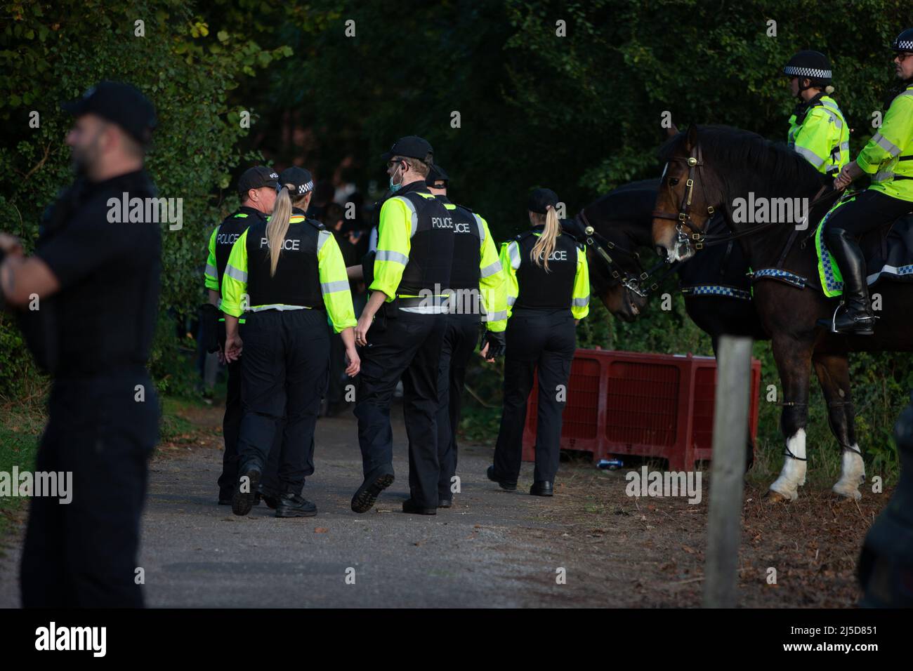 Polizia dopo la partita di calcio Foto Stock