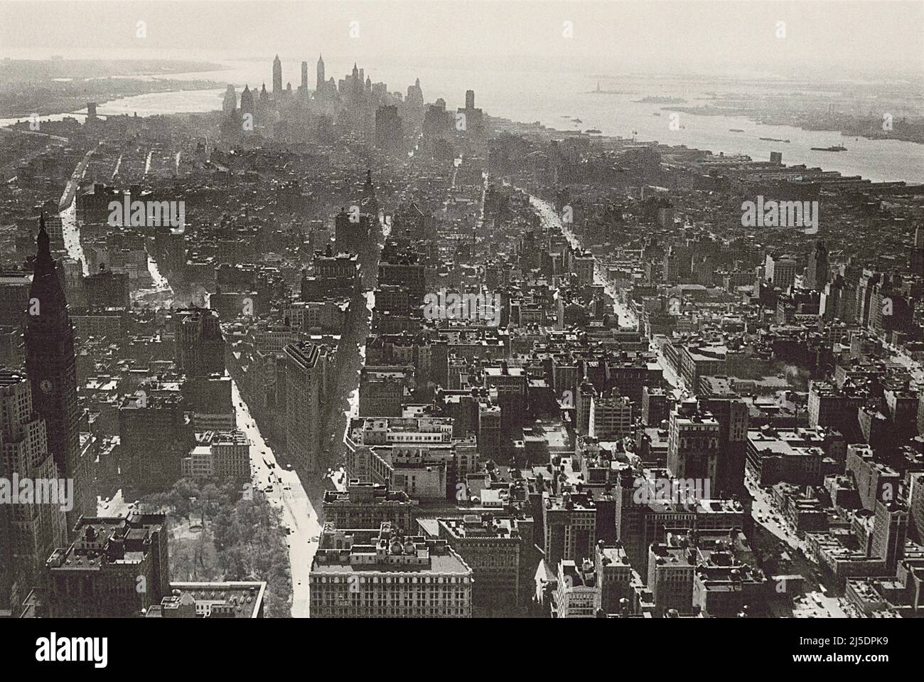 Paesaggio urbano guardando a sud, Manhattan, New York City, New York, USA, Angelo Rizzuto, Anthony Angel Collection, novembre 1952 Foto Stock