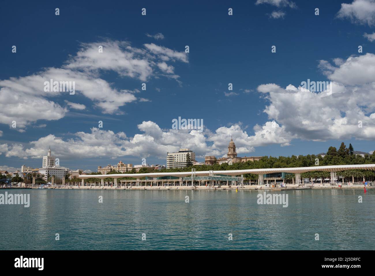 Vista di Malaga dal porto. Andalusia, Spagna. Foto Stock