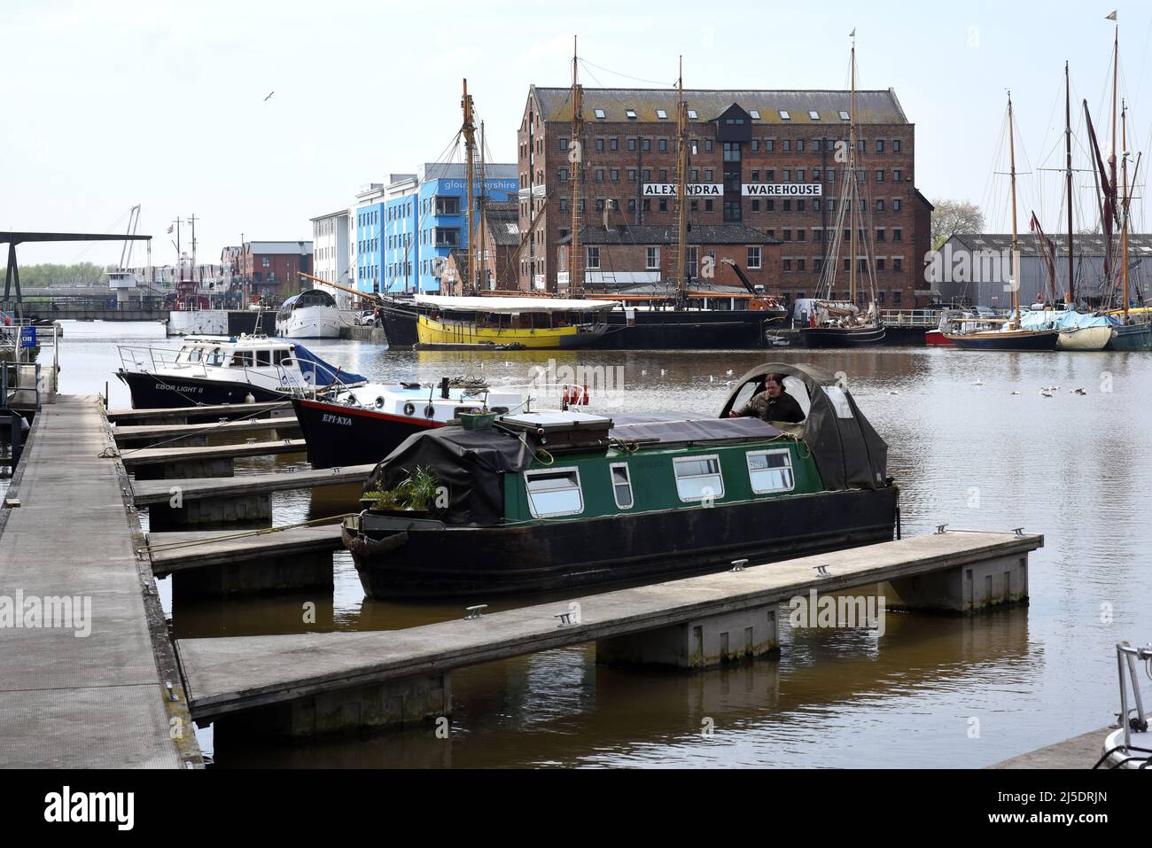 Gloucester Quay barche e piccole barche ormeggiate al molo Foto Stock