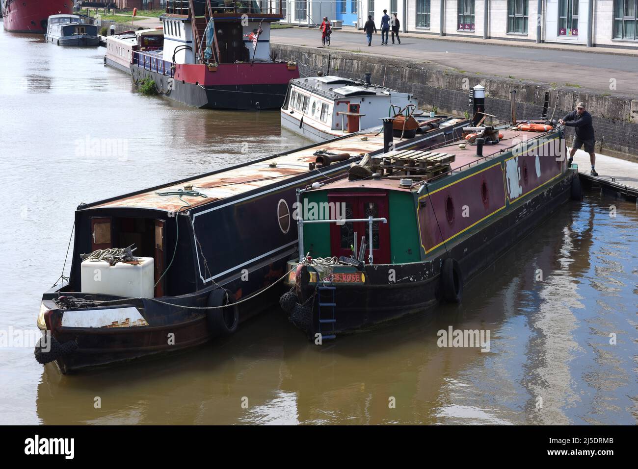 Gloucester Quay barche e piccole barche ormeggiate al molo Foto Stock