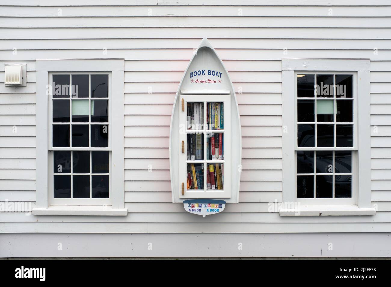 Barca libro, unico libero scambio di libri, Castine, Maine, Stati Uniti Foto Stock
