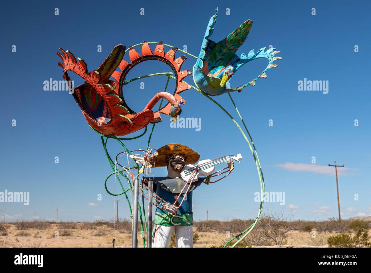 Columbus, New Mexico - l'Oasi di scultura di Frontera, creata dall'artista Taras Mychalewych nel deserto di Chihuahuan vicino al confine tra Stati Uniti e Messico. Foto Stock