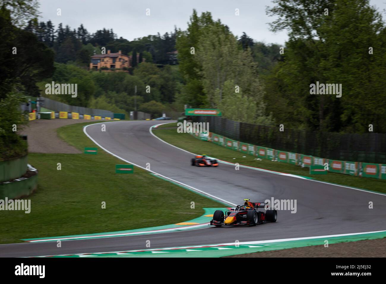 17 IWASA Ayumu (jpn), DAMS, Dallara F2, in azione nel corso del round 3rd del Campionato FIA di Formula 2 2022 sul circuito di Imola, dal 22 al 24 aprile 2022 a Imola, Italia - Foto: Sebastian Rozendaal/DPPI/LiveMedia Foto Stock