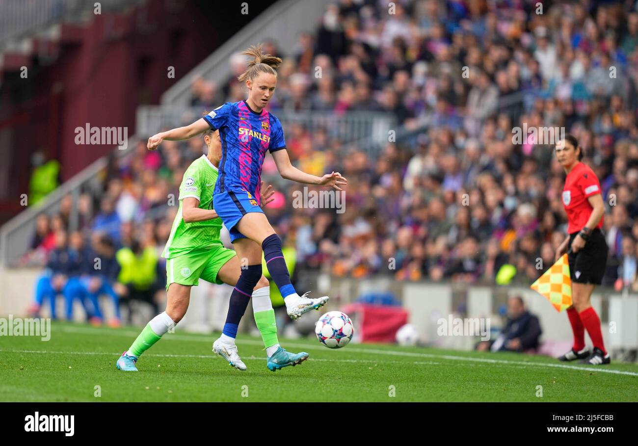 Nou Camp, Barcellona, Spagna. 22nd Apr 2022. Caroline Graham Hansen del FC Barcelona durante il FC Barcelona contro VFL Wolfsburg, UEFA Champions League Semifinale al Nou Camp, Barcellona, Spagna. Kim Price/CSM/Alamy Live News Foto Stock