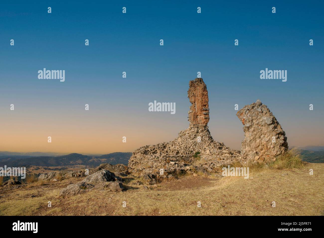 Rovine dell'antico castello di Aracena in provincia di Huelva Foto Stock