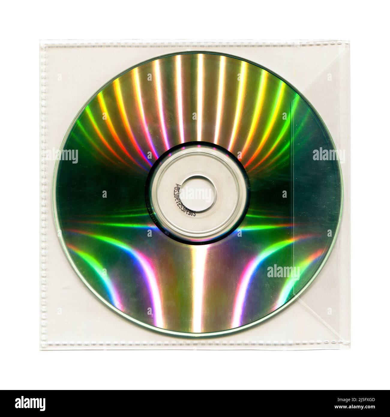 Un CD o DVD compatto graffiato e polveroso, isolato su uno sfondo bianco Foto Stock