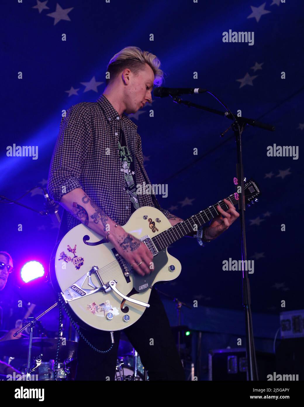 22nd aprile 2022, Penhallow, Truro, Regno Unito. Red Hot Riot prendere il palcoscenico principale durante il secondo giorno del Rattler Fest 2022 alla Healeys Cornish Cider Farm. Credit: Pathos Images/Alamy Live News Foto Stock