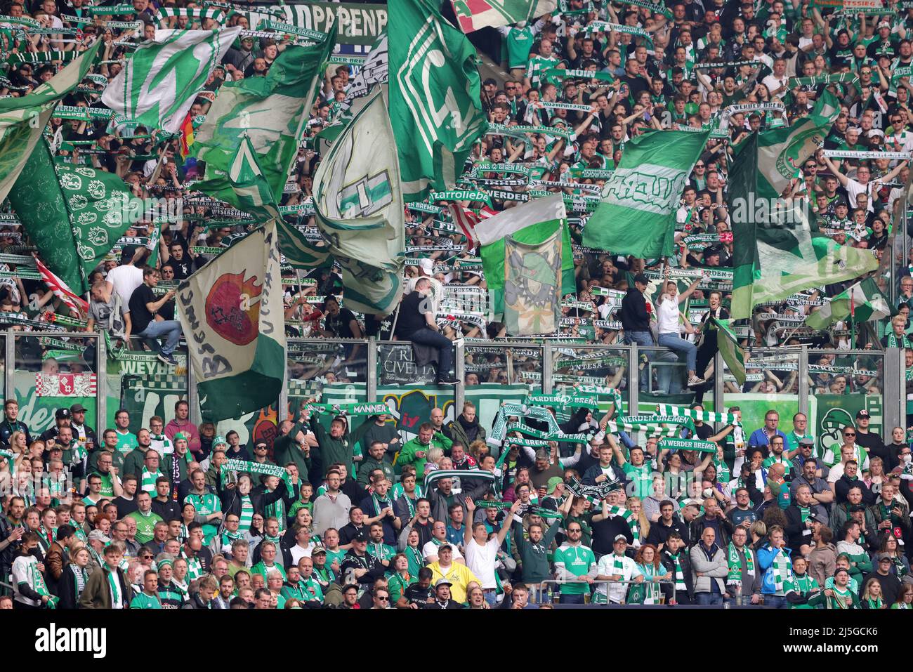 Gelsenkirchen, Germania. 23rd Apr, 2022. Primo : 23 Aprile 2022, Fuvuball, 2nd Bundesliga, stagione 2021/2022, FC Schalke 04 - SV Werder Bremen Werder s Credit: dpa/Alamy Live News Foto Stock