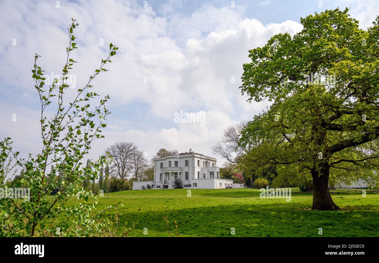 Dulwich Village, Londra, Regno Unito: Belair Park, un parco pubblico a Dulwich Village, a sud di Londra. Vista sulla Belair House, una casa padronale georgiana. Foto Stock