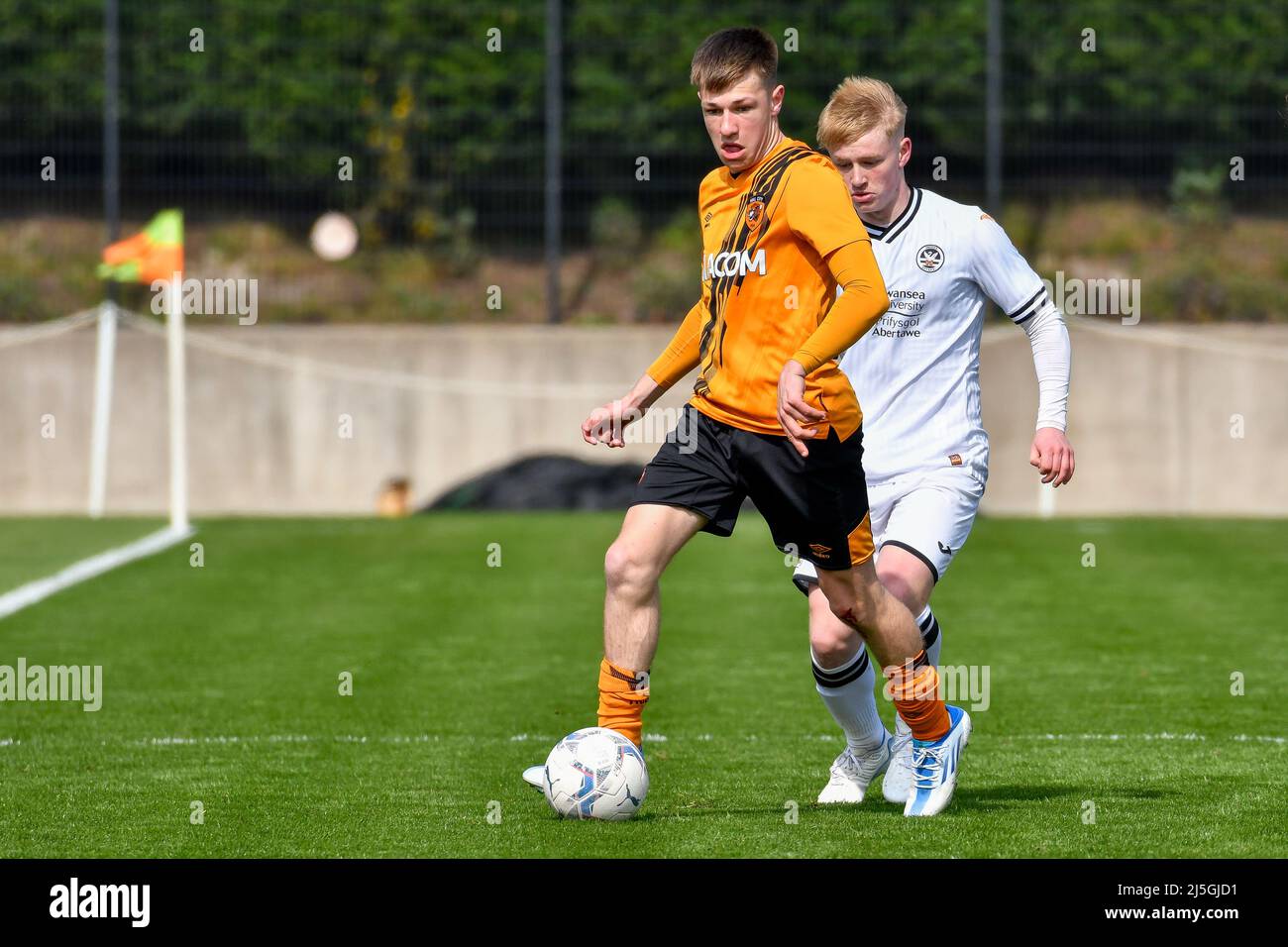 Swansea, Galles. 23 aprile 2022. James Carr di Hull City Under 18s durante la partita Professional Development League tra Swansea City Under 18 e Hull City Under 18 alla Swansea City Academy di Swansea, Galles, Regno Unito il 23 aprile 2022. Credit: Duncan Thomas/Majestic Media/Alamy Live News. Foto Stock