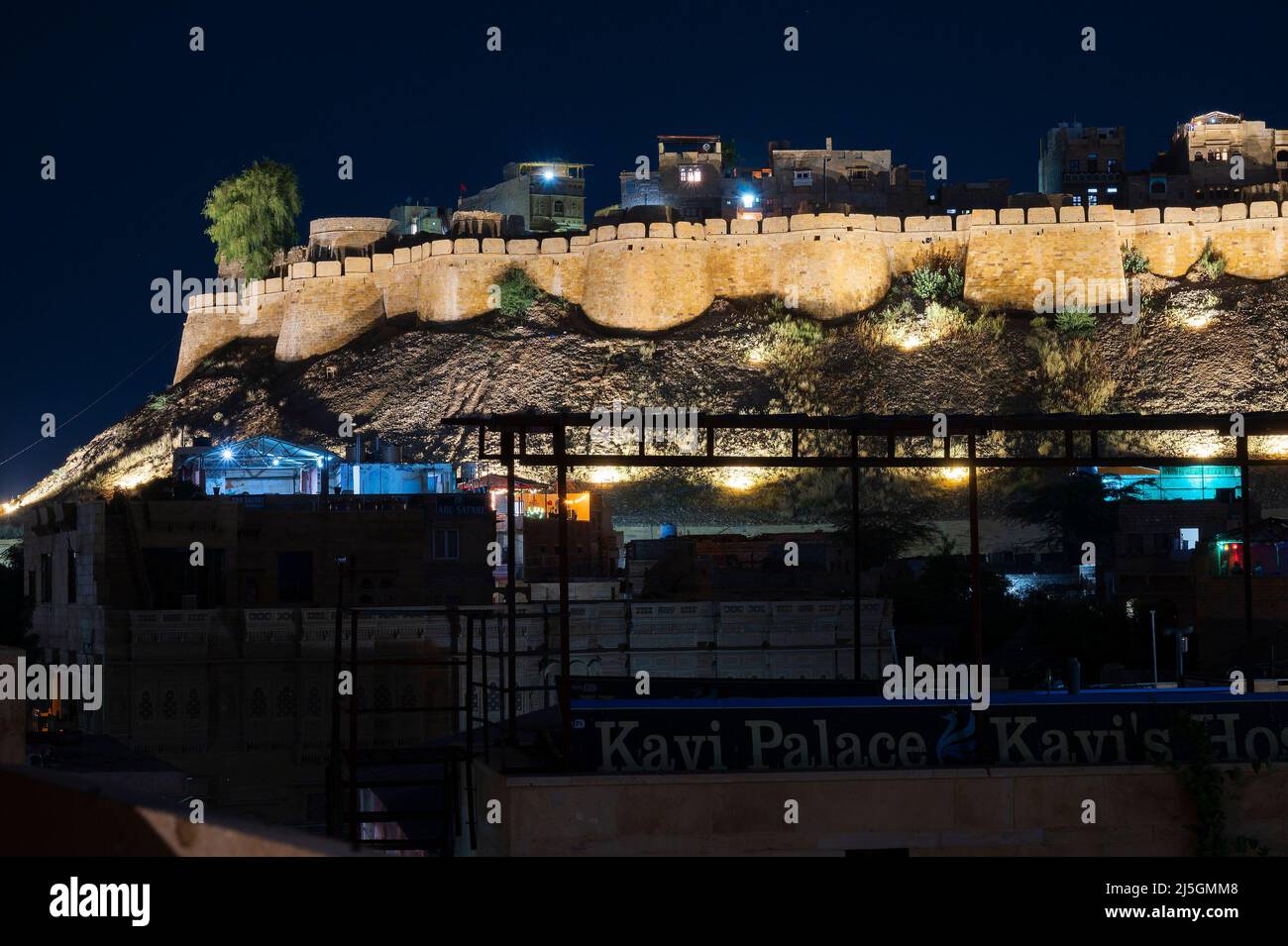 Jaisalmer,Rajasthan,India - 14 ottobre 2019 : immagine notturna del famoso Forte Jaisalmer o Sonar Quila o Forte d'Oro. Un 'forte vivente'-fatto di arenaria. Foto Stock