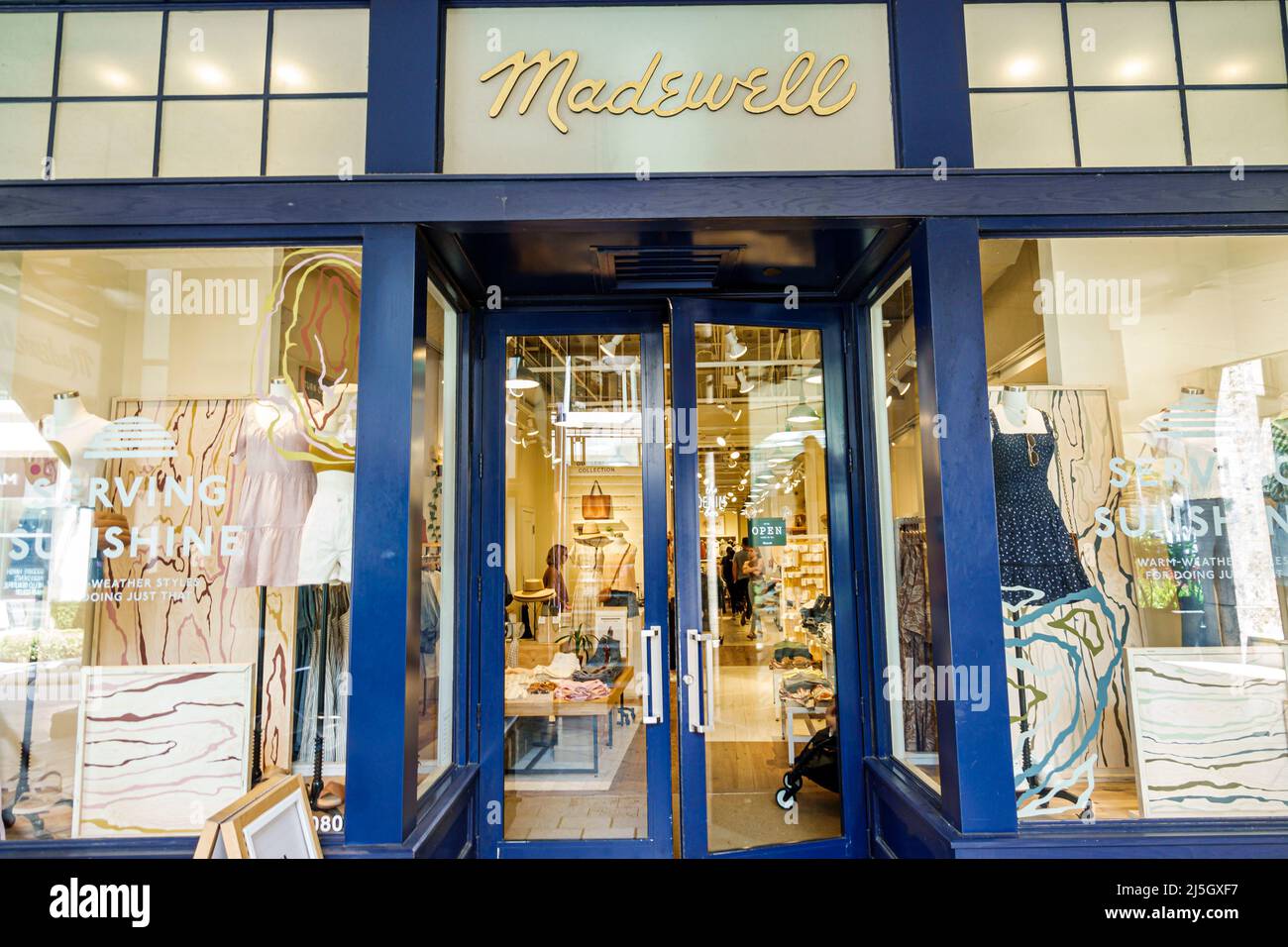 Miami Florida Coral Gables Shops at Merrick Park esclusivo centro commerciale all'aperto all'esterno dell'ingresso esterno abbigliamento donna Madewell Foto Stock