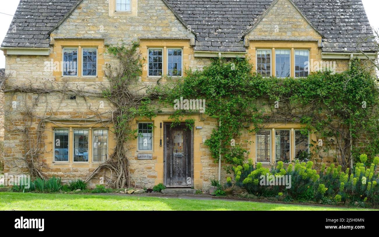 Old Country House Kingham Village Oxfordshire Foto Stock